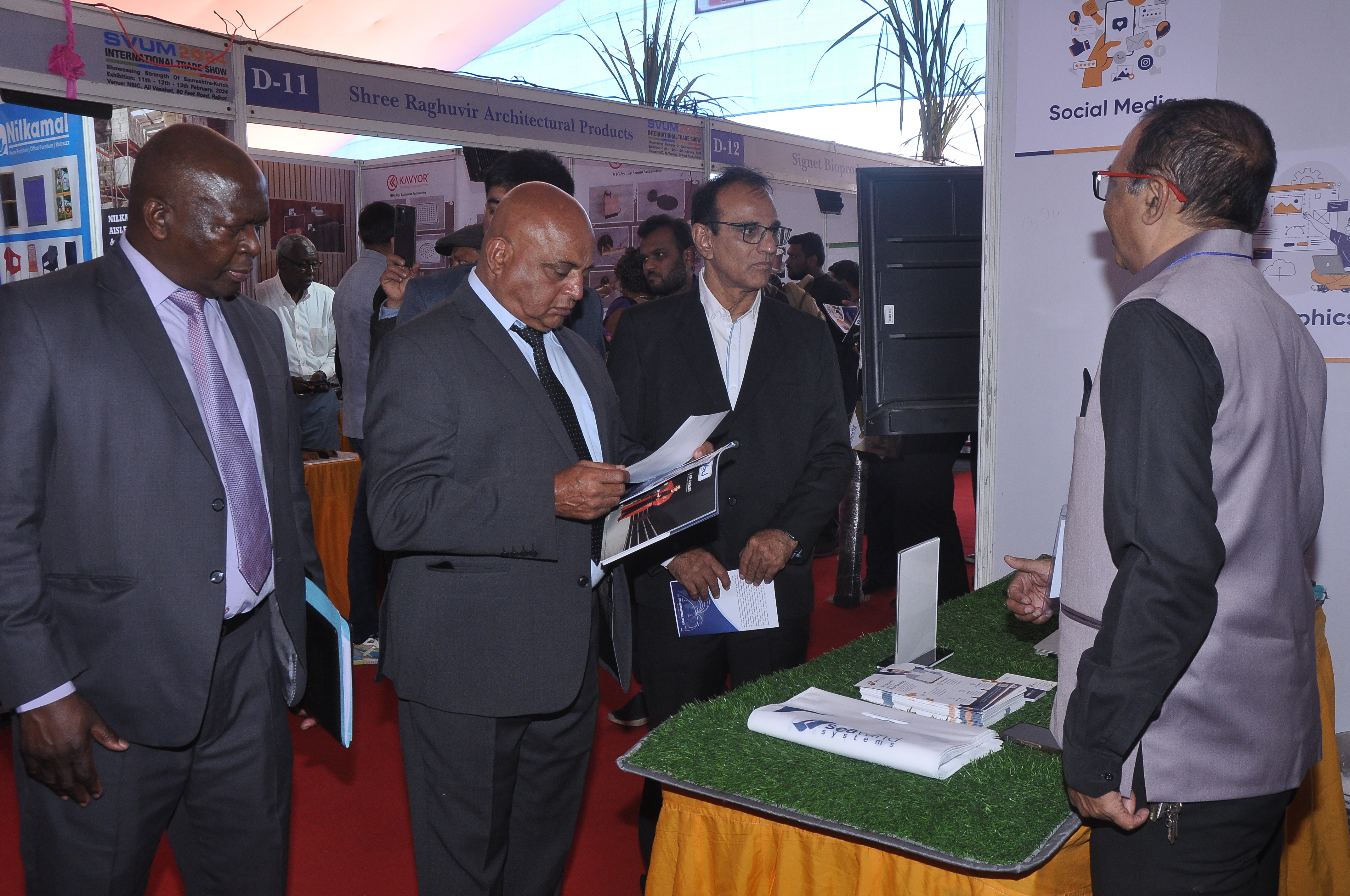 Exhibition Moment 2